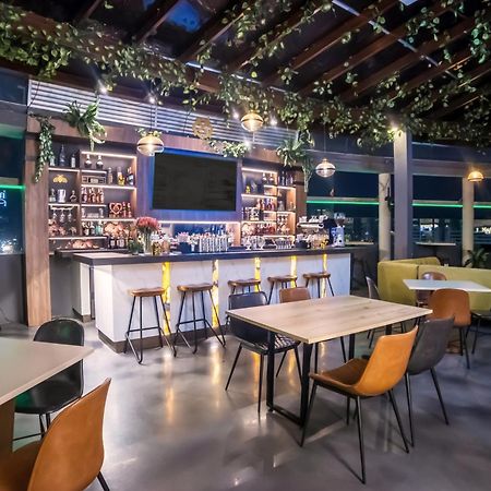 Wyndham Garden Guayaquil Hotel Екстериор снимка
