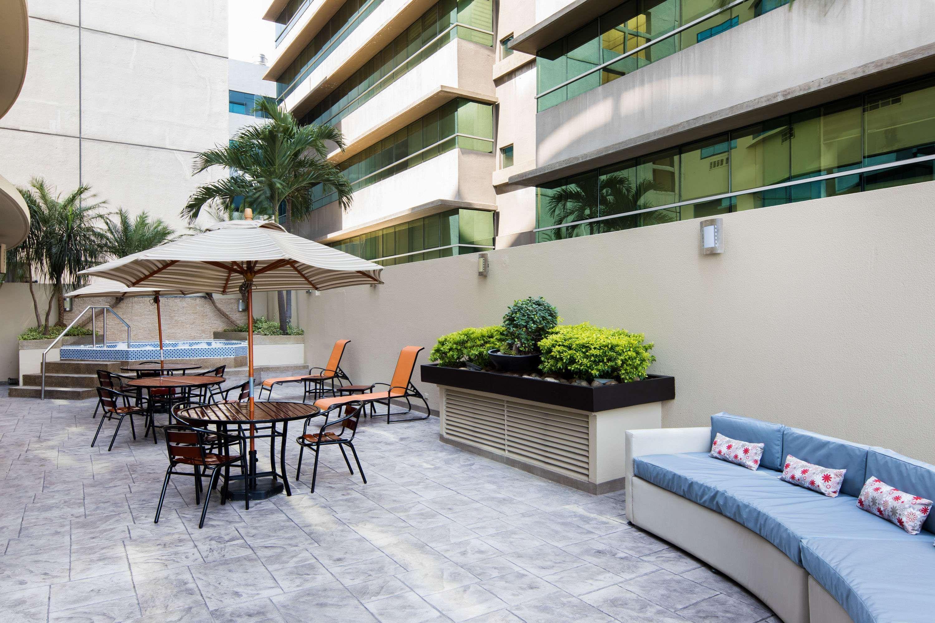 Wyndham Garden Guayaquil Hotel Екстериор снимка