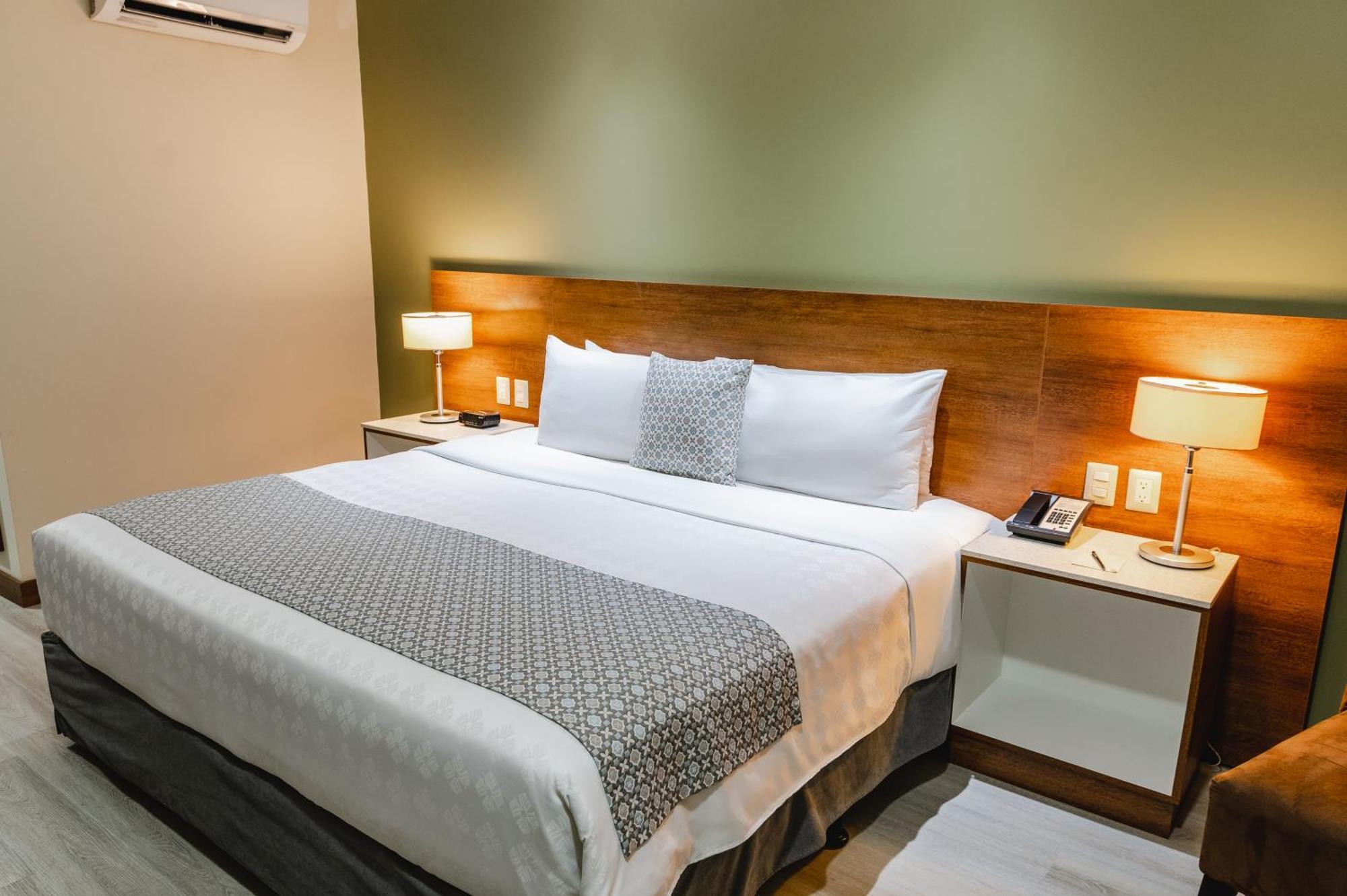 Wyndham Garden Guayaquil Hotel Екстериор снимка