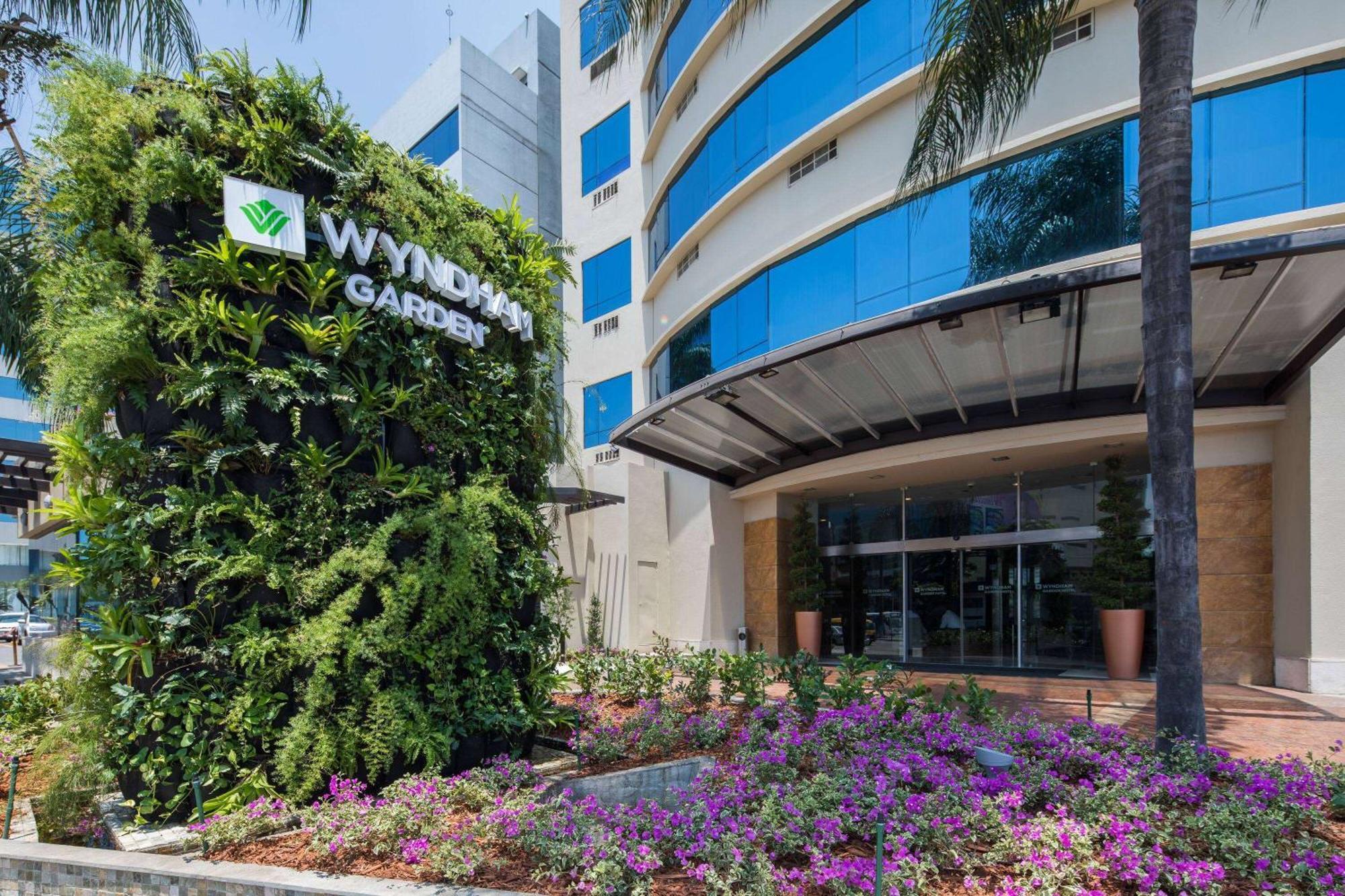 Wyndham Garden Guayaquil Hotel Екстериор снимка