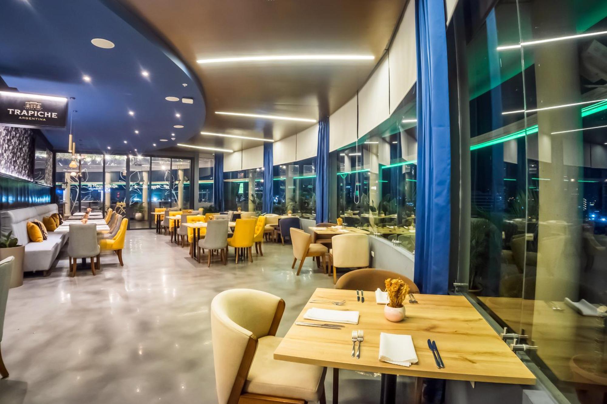 Wyndham Garden Guayaquil Hotel Екстериор снимка