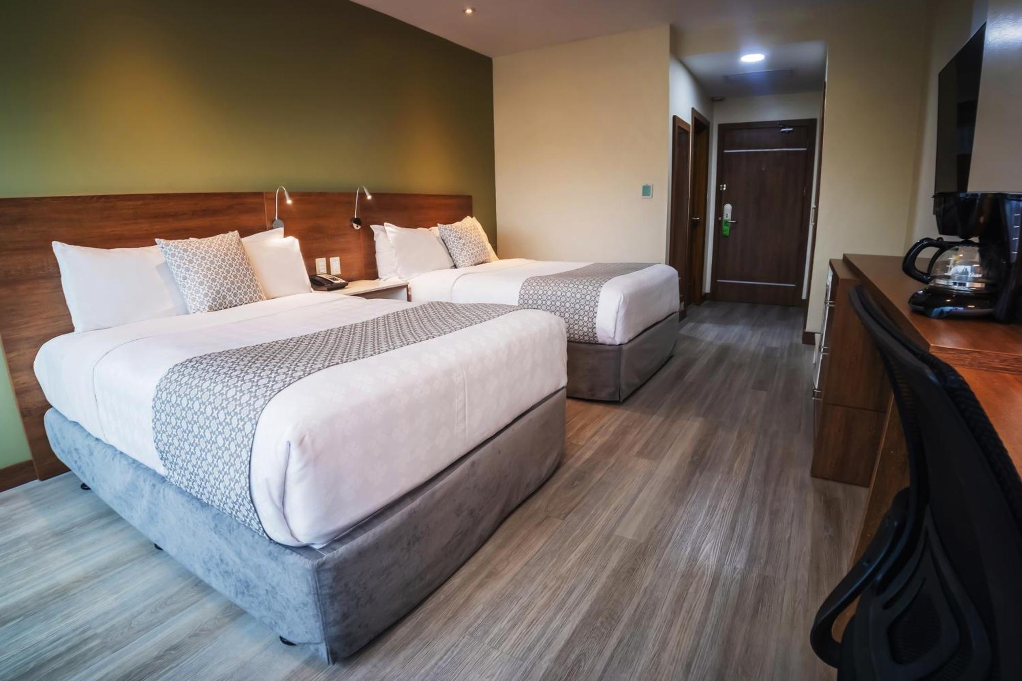 Wyndham Garden Guayaquil Hotel Екстериор снимка