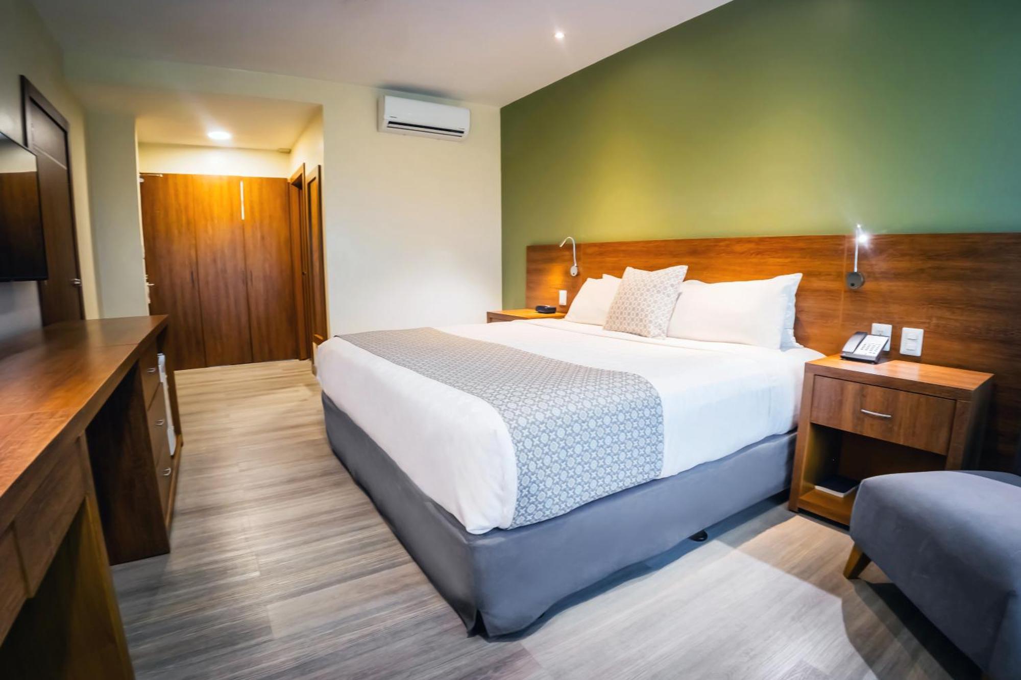 Wyndham Garden Guayaquil Hotel Екстериор снимка