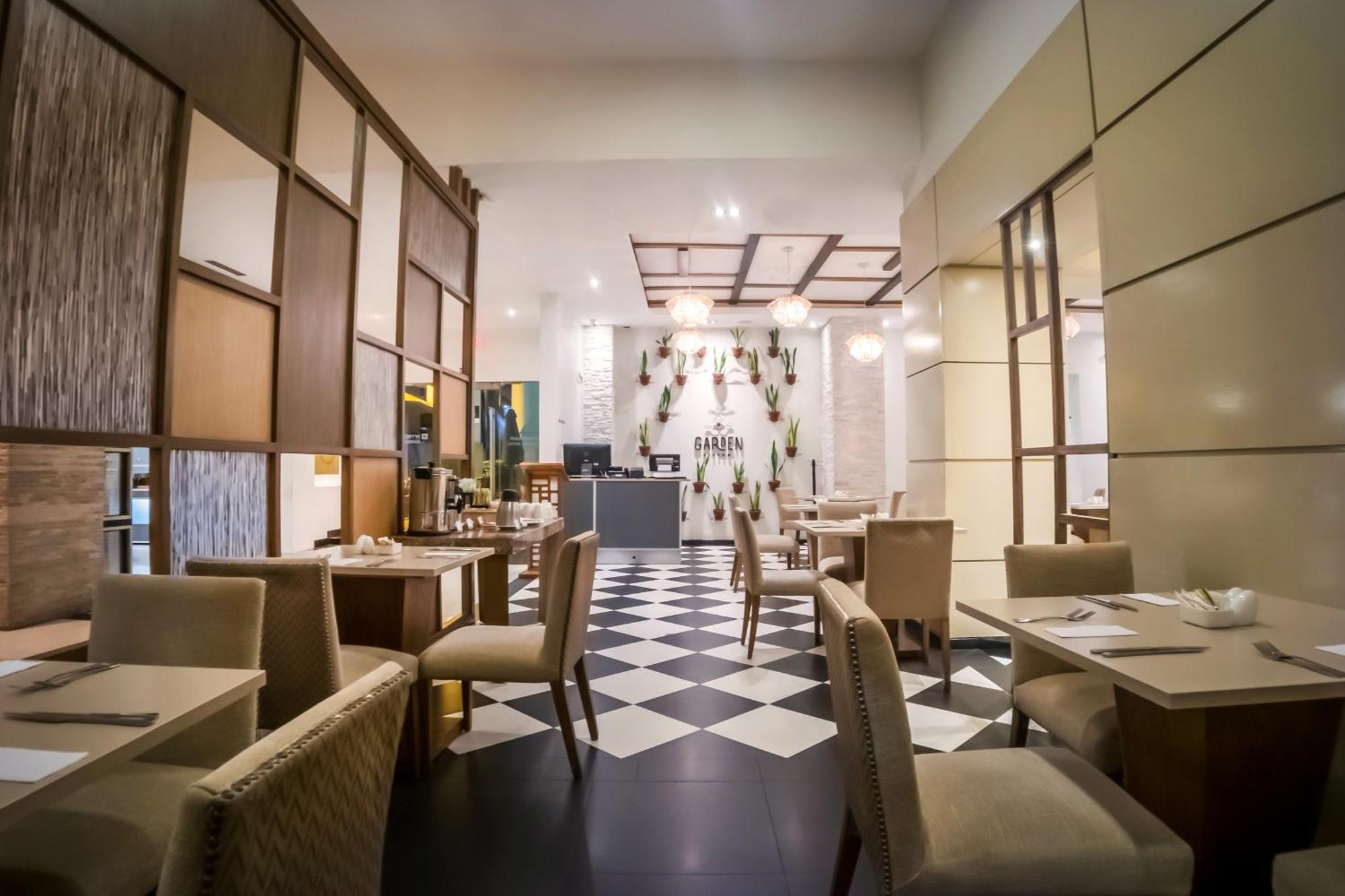 Wyndham Garden Guayaquil Hotel Екстериор снимка
