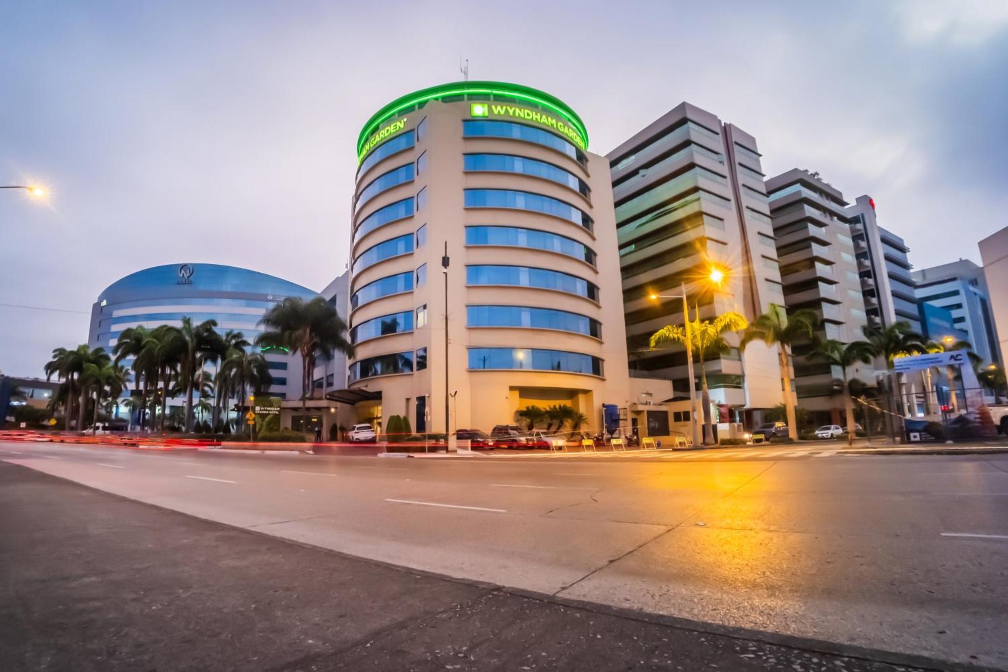 Wyndham Garden Guayaquil Hotel Екстериор снимка